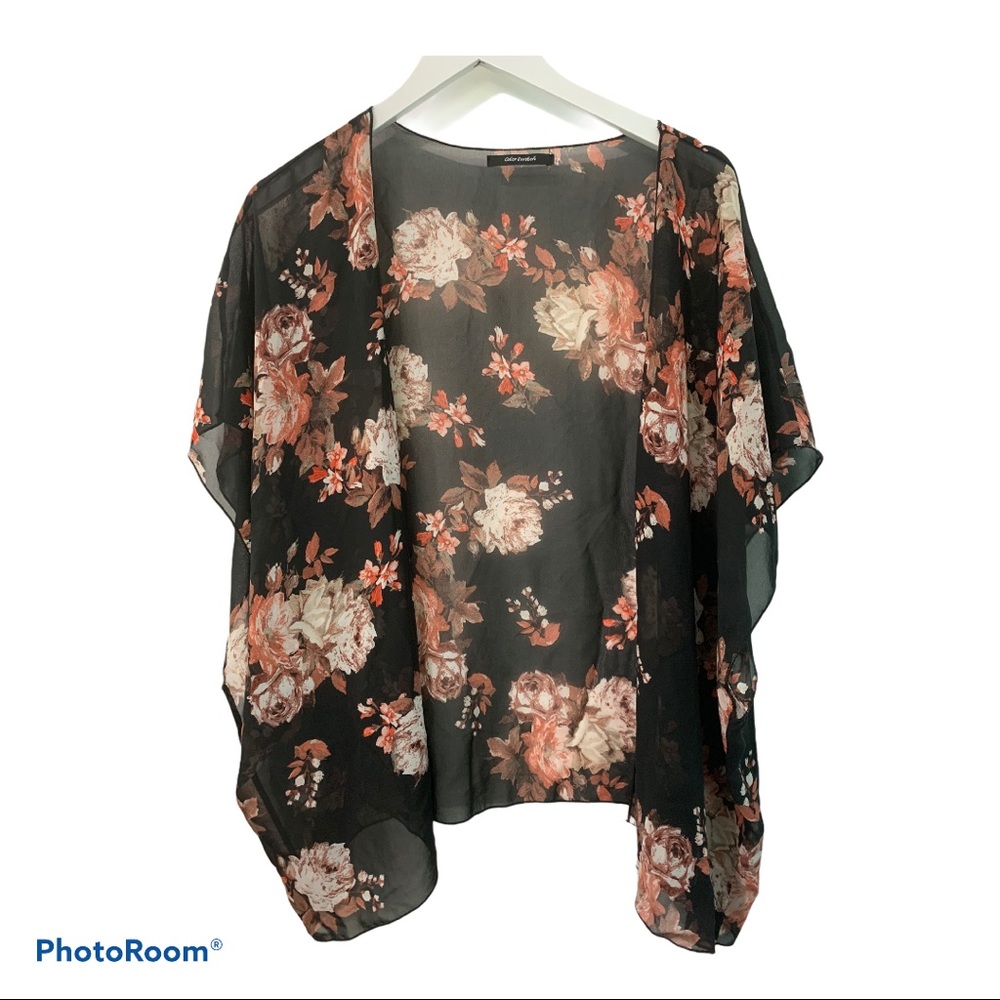 COLOR SWATCH floral kimono